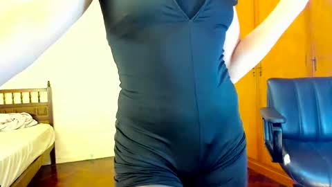 Cami online show from 02/23/25, 09:33