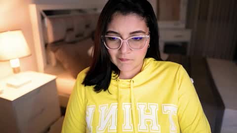 Snapshot of camila_buitrago chatting on 10/01/25, 11:44 Camila buitrago online show from 10/01/25, 11:44