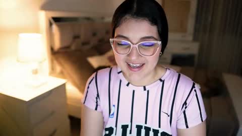 Camila buitrago online show from 11/23/25, 12:21