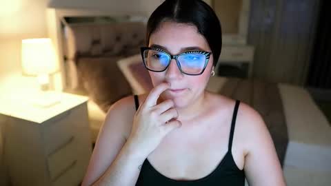 Camila buitrago online show from 12/21/25, 10:50