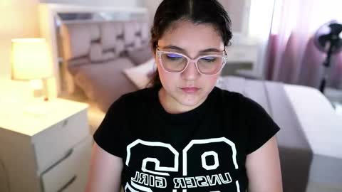 Camila buitrago online show from 02/05/26, 04:00