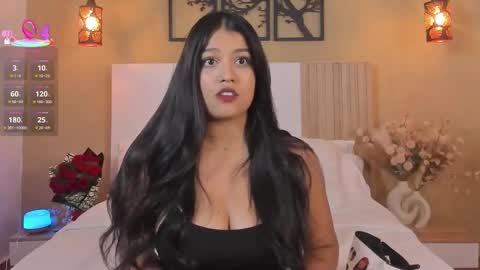 Snapshot of camila_bustamante_ chatting on 10/15/25, 07:36 camila_bustamante_ online show from 10/15/25, 07:36