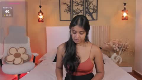 Snapshot of camila_bustamante_ chatting on 11/19/25, 03:12 camila_bustamante_ online show from 11/19/25, 03:12