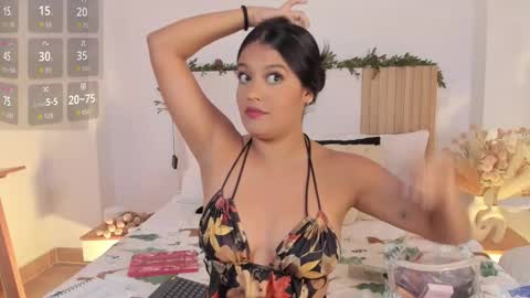 Snapshot of camila_bustamante_ chatting on 01/06/26, 04:54 camila_bustamante_ online show from 01/06/26, 04:54