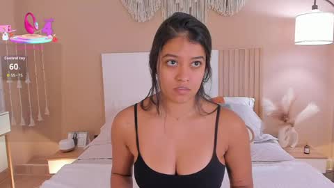 Snapshot of camila_bustamante_ chatting on 05/28/26, 02:25 camila_bustamante_ online show from 05/28/26, 02:25