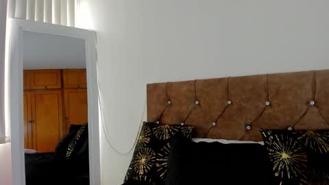 camila_collins7 online show from 11/04/25, 01:10