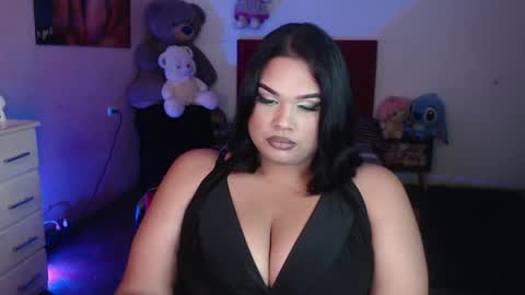 Snapshot of camila_fuenmayor chatting on 04/26/26, 12:19 online show from 04/26/26, 12:19