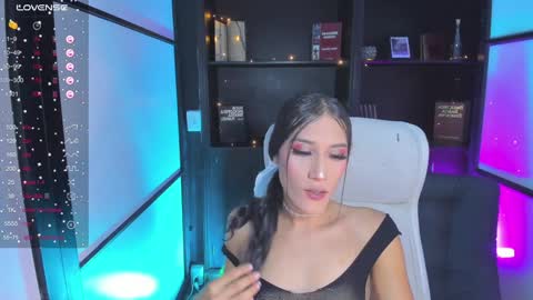 Snapshot of camila_harperr chatting on 01/17/25, 07:51 C A M I L A online show from 01/17/25, 07:51