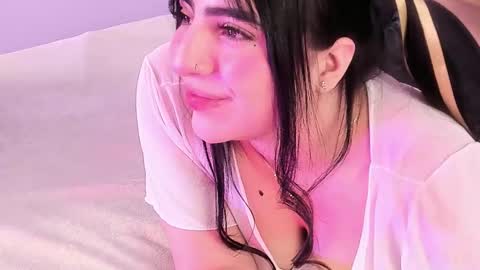 Snapshot of camila_matinez_ chatting on 02/21/26, 02:01 Camila online show from 02/21/26, 02:01