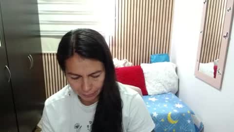 Camila Vargas online show from 06/09/26, 07:03