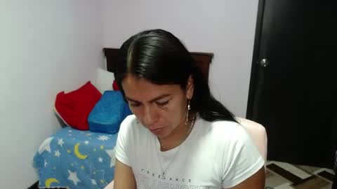 Camila Vargas online show from 07/10/26, 06:54