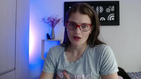 Snapshot of camila_ventura chatting on 10/23/25, 03:00 Camila ventura online show from 10/23/25, 03:00