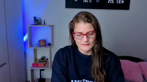 Snapshot of camila_ventura chatting on 11/10/25, 07:57 Camila ventura online show from 11/10/25, 07:57