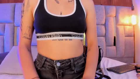 camilaa_smith_ online show from 07/27/26, 07:32