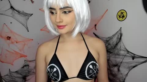 Snapshot of camilaandrade_ chatting on 10/08/25, 12:14 Cami online show from 10/08/25, 12:14