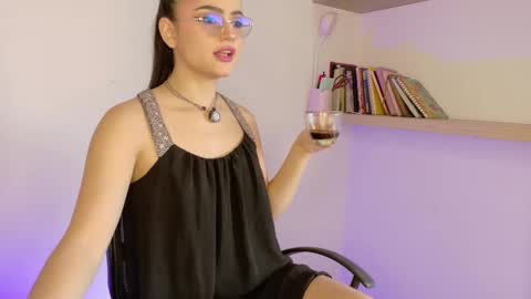 Snapshot of camilaandrade_ chatting on 11/20/25, 12:16 Cami online show from 11/20/25, 12:16