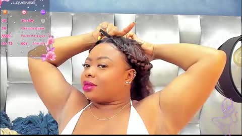 Snapshot of camilabenitezz chatting on 10/09/25, 12:19 camila benitez online show from 10/09/25, 12:19