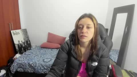 Snapshot of camilakis chatting on 11/16/25, 05:51 camila online show from 11/16/25, 05:51