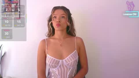 Snapshot of camilamonroee chatting on 10/10/25, 03:22 Camila Monroee  online show from 10/10/25, 03:22