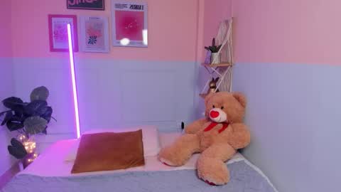 Camila  online show from 12/05/25, 03:59