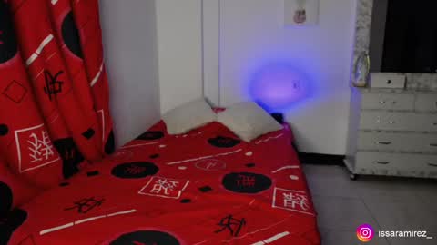 Snapshot of camilaryan chatting on 10/24/25, 01:46 X IGcamiryan01 online show from 10/24/25, 01:46