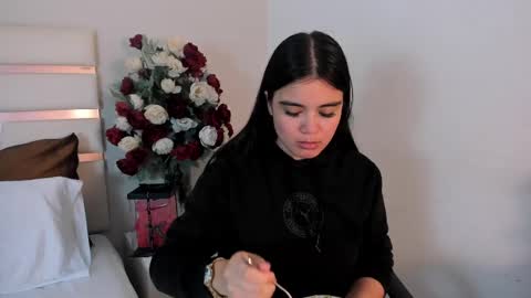 Camila online show from 03/11/25, 07:47