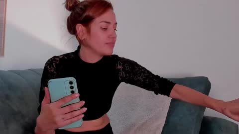  Camila  online show from 03/04/25, 10:57
