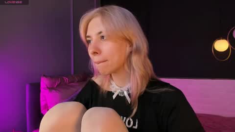 Camilla online show from 07/17/26, 01:51