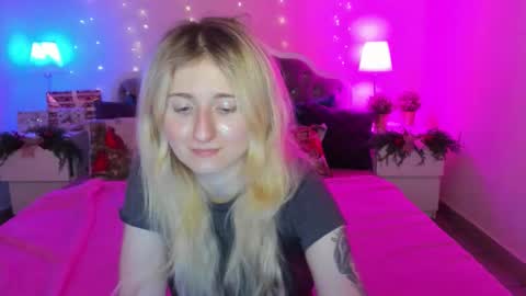 Snapshot of camilladreamer chatting on 01/06/26, 04:21 camilladreamer online show from 01/06/26, 04:21