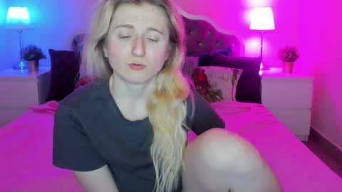 Snapshot of camilladreamer chatting on 01/09/26, 07:04 camilladreamer online show from 01/09/26, 07:04