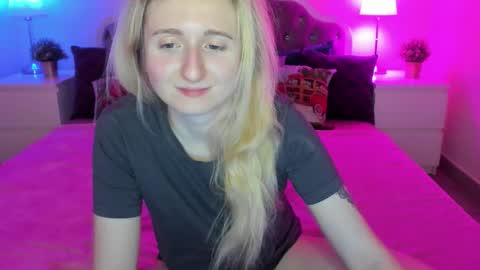 Snapshot of camilladreamer chatting on 01/10/26, 05:15 camilladreamer online show from 01/10/26, 05:15