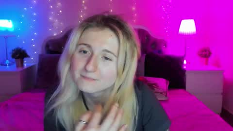 Snapshot of camilladreamer chatting on 01/12/26, 06:24 camilladreamer online show from 01/12/26, 06:24