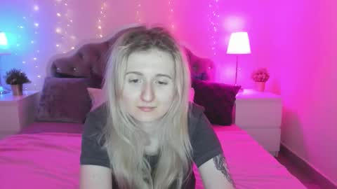Snapshot of camilladreamer chatting on 01/14/26, 07:41 camilladreamer online show from 01/14/26, 07:41