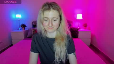 Snapshot of camilladreamer chatting on 01/15/26, 04:55 camilladreamer online show from 01/15/26, 04:55