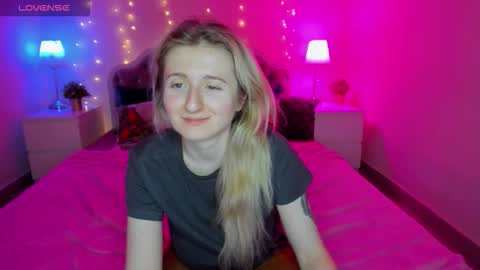 Snapshot of camilladreamer chatting on 01/16/26, 06:01 camilladreamer online show from 01/16/26, 06:01