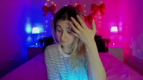 Snapshot of camilladreamer chatting on 03/12/26, 07:53 camilladreamer online show from 03/12/26, 07:53