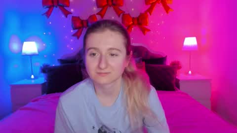 Snapshot of camilladreamer chatting on 03/18/26, 09:29 camilladreamer online show from 03/18/26, 09:29