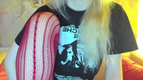 Snapshot of camilladreamer chatting on 04/16/26, 10:12 camilladreamer online show from 04/16/26, 10:12
