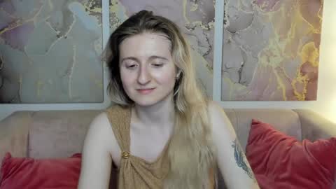 Snapshot of camilladreamer chatting on 04/28/26, 05:51 camilladreamer online show from 04/28/26, 05:51