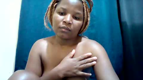 Snapshot of camillah_sweet chatting on 02/27/26, 07:36 camillah_sweet online show from 02/27/26, 07:36
