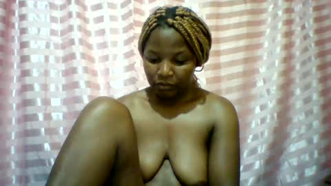 Snapshot of camillah_sweet chatting on 03/13/26, 07:42 camillah_sweet online show from 03/13/26, 07:42