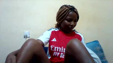 Snapshot of camillah_sweet chatting on 03/19/26, 04:44 camillah_sweet online show from 03/19/26, 04:44