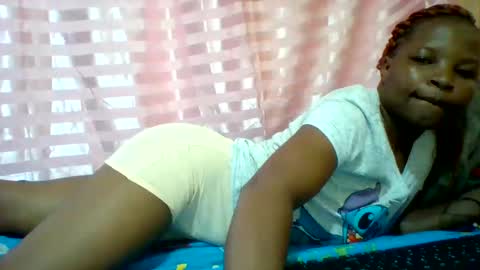 Snapshot of camillah_sweet chatting on 04/11/26, 08:18 camillah_sweet online show from 04/11/26, 08:18