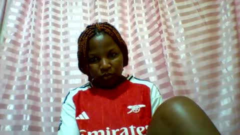 Snapshot of camillah_sweet chatting on 04/14/26, 04:35 camillah_sweet online show from 04/14/26, 04:35