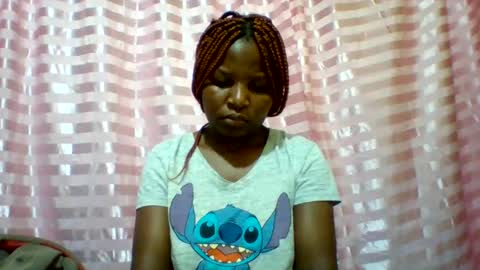 Snapshot of camillah_sweet chatting on 04/21/26, 04:45 camillah_sweet online show from 04/21/26, 04:45