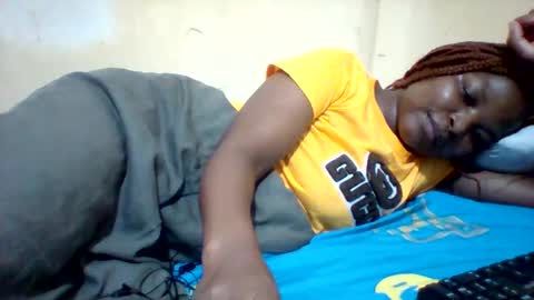 Snapshot of camillah_sweet chatting on 05/10/26, 05:29 camillah_sweet online show from 05/10/26, 05:29