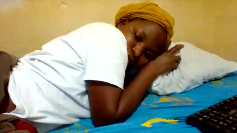 Snapshot of camillah_sweet chatting on 05/12/26, 08:28 camillah_sweet online show from 05/12/26, 08:28