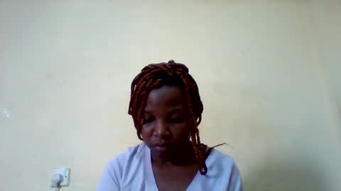 Snapshot of camillah_sweet chatting on 05/13/26, 10:01 camillah_sweet online show from 05/13/26, 10:01