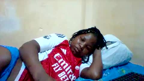 Snapshot of camillah_sweet chatting on 05/17/26, 06:59 camillah_sweet online show from 05/17/26, 06:59