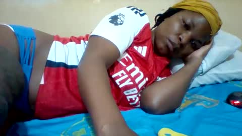 Snapshot of camillah_sweet chatting on 05/18/26, 04:07 camillah_sweet online show from 05/18/26, 04:07